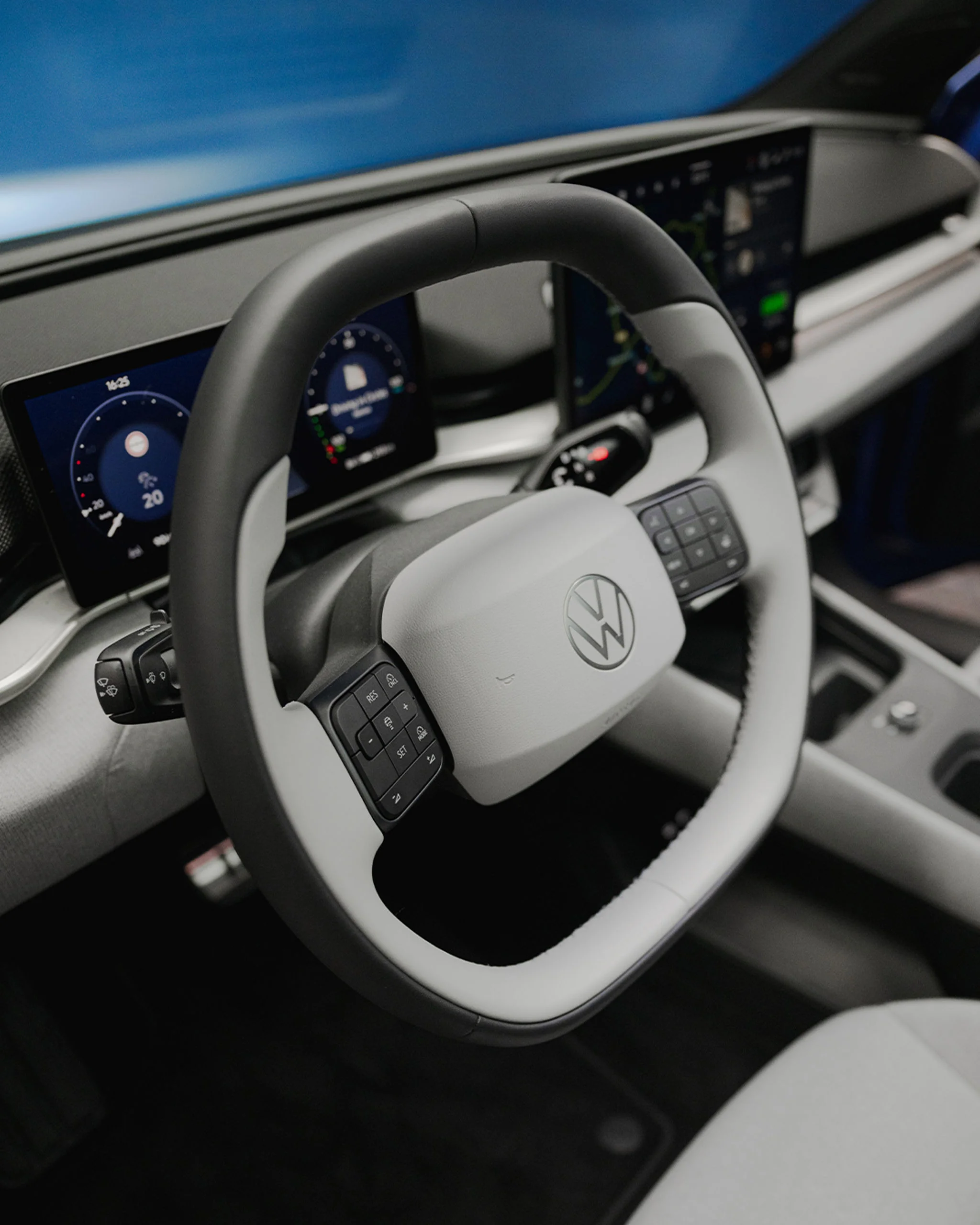 03 ID. Polo Interior Launch Image Swipe (DM-SC-Social-4x5).jpeg