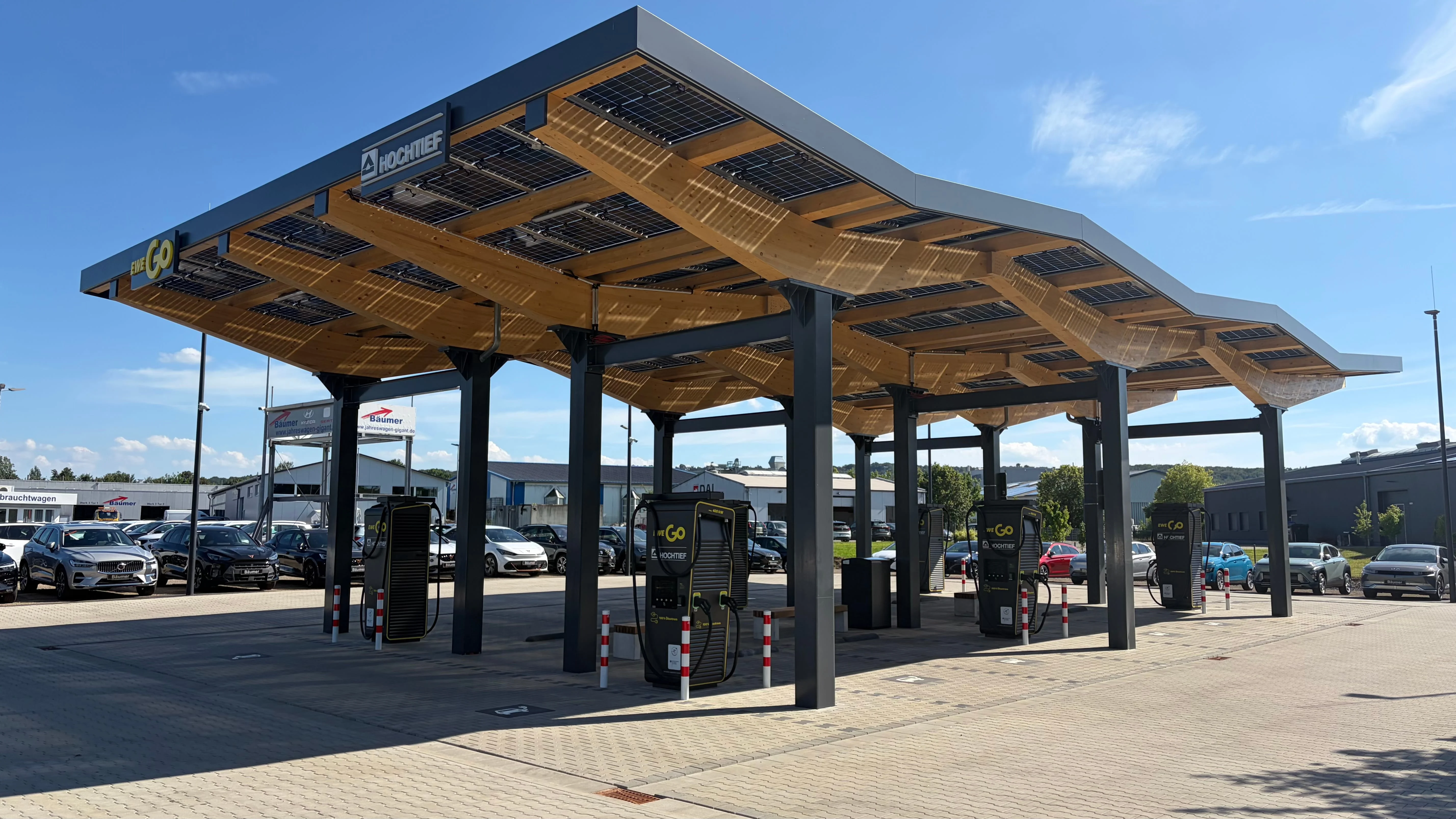 1-Eröffnung Schnellladepark Autohaus Bäumer 02.jpg