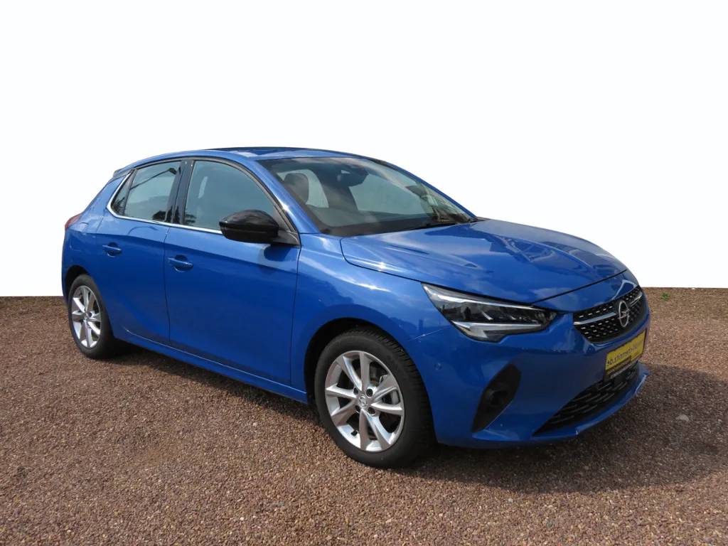 Opel Corsa in blau, von vorne, links, fotografiert, stehend