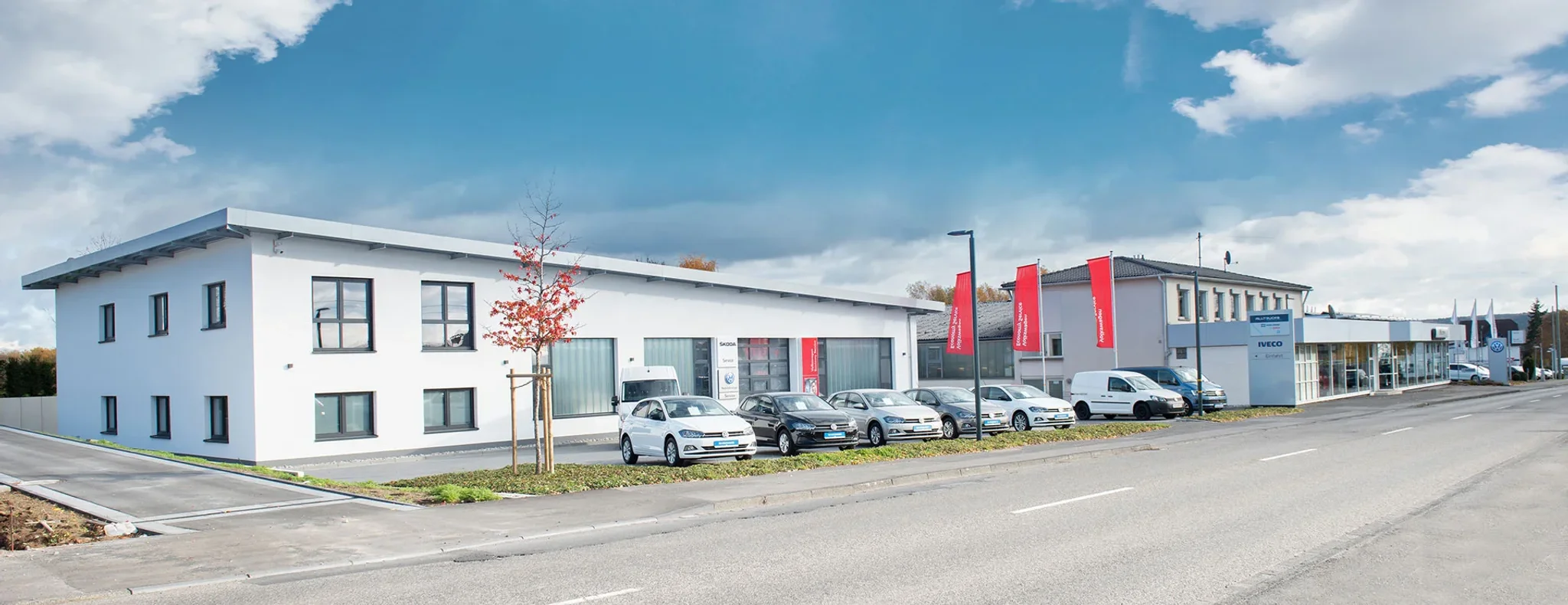 Auto Zentrale Sturm, Außenansicht von links