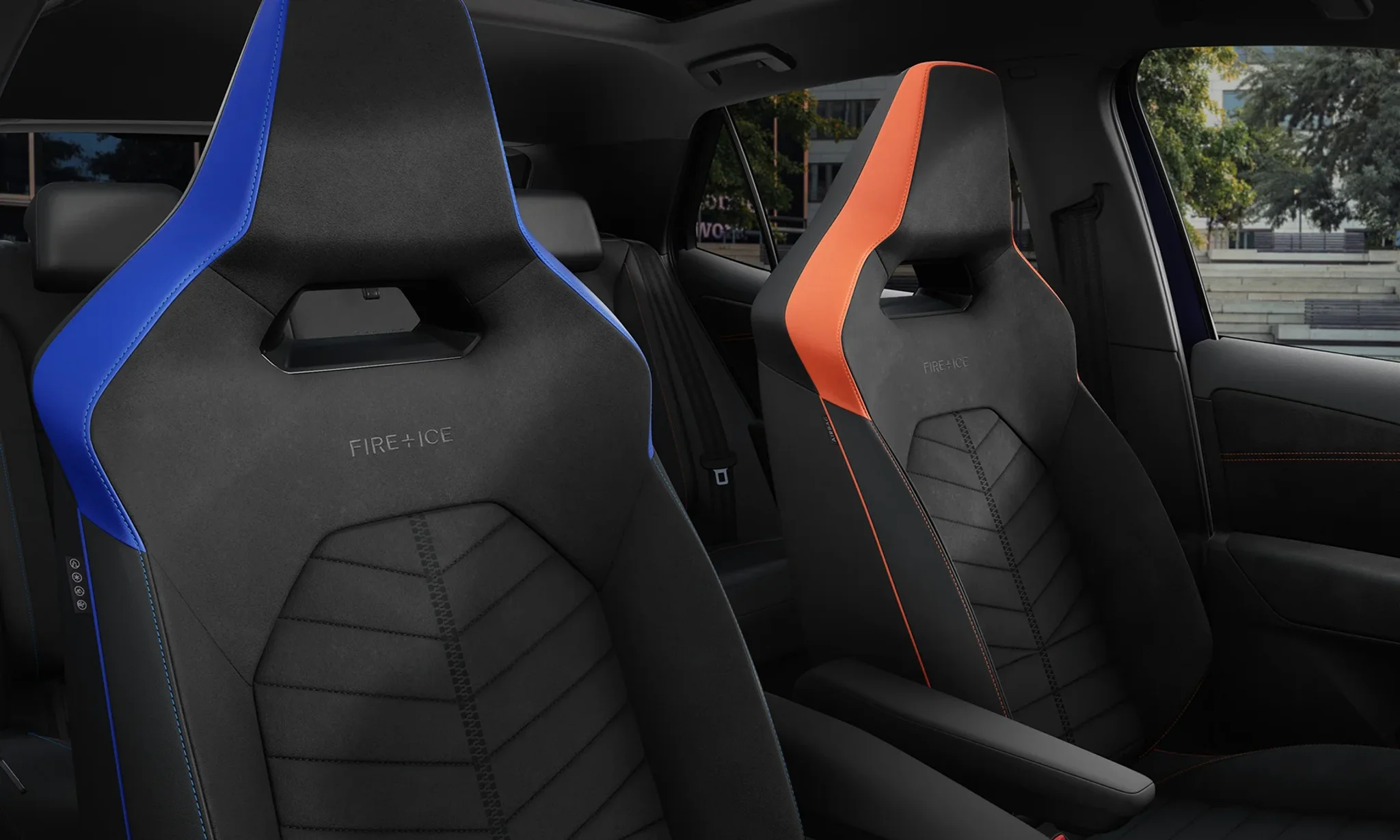 IN0424_ID.3-GTX_Fire-Ice-interior-with-focus-on-passenger-seat-1.png