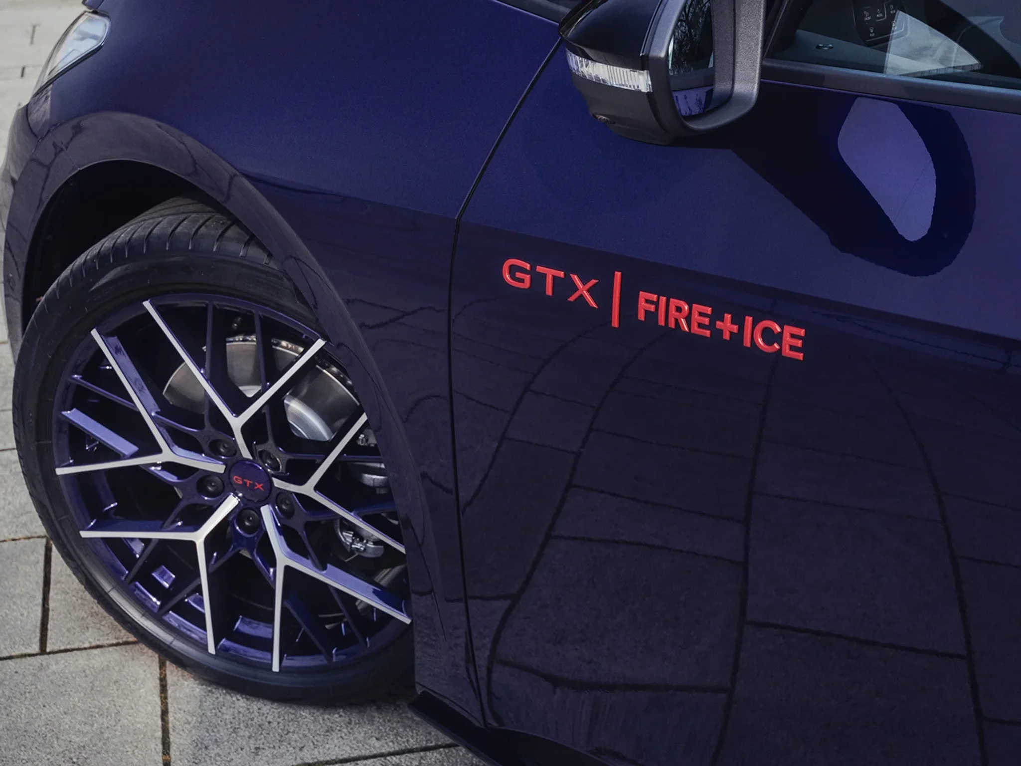 IN0441_ID.3-GTX_Fire-Ice-logo-including-rim-from-above.png