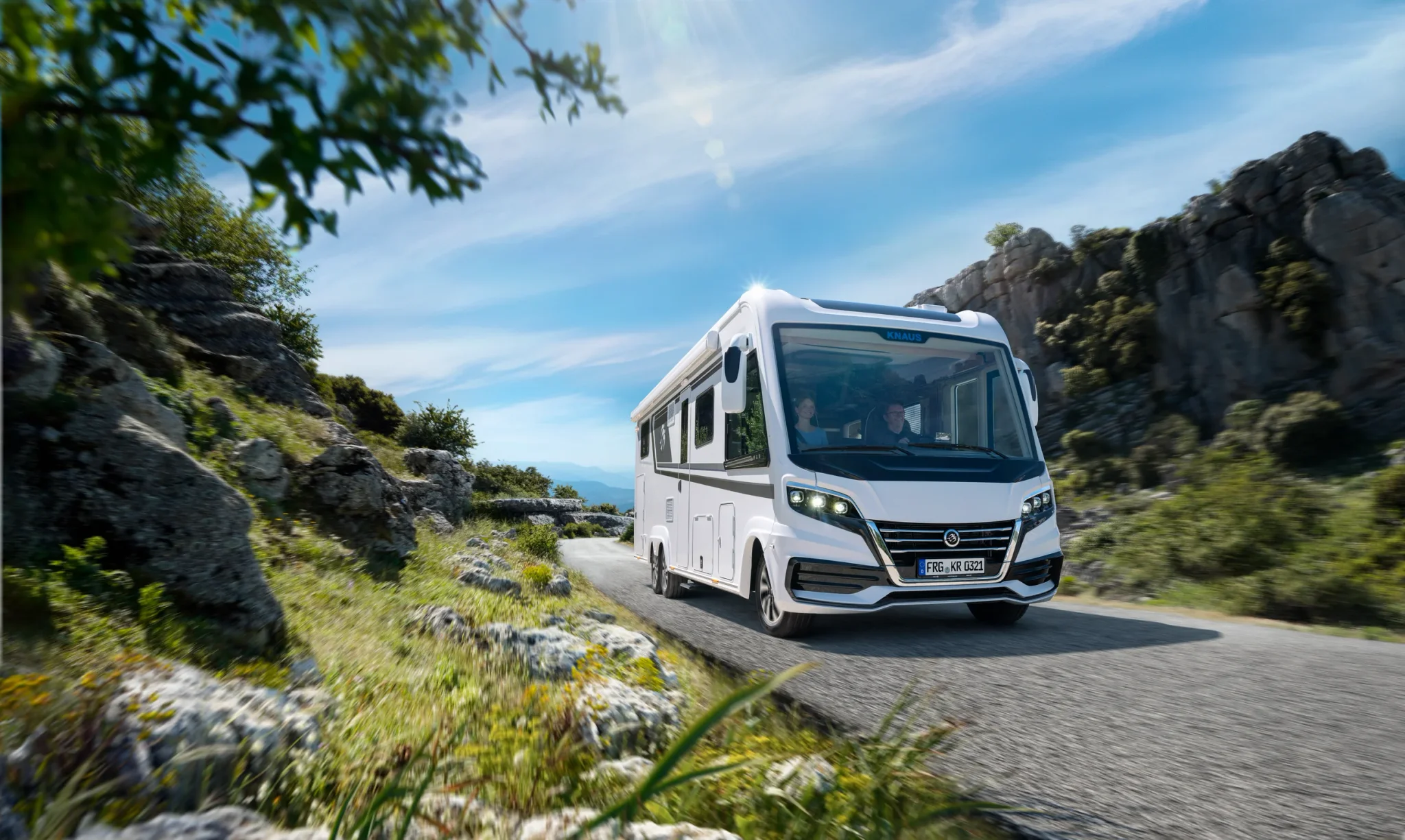 Vollintegriertes Wohnmobil: Knaus Sun I 900 LEG
