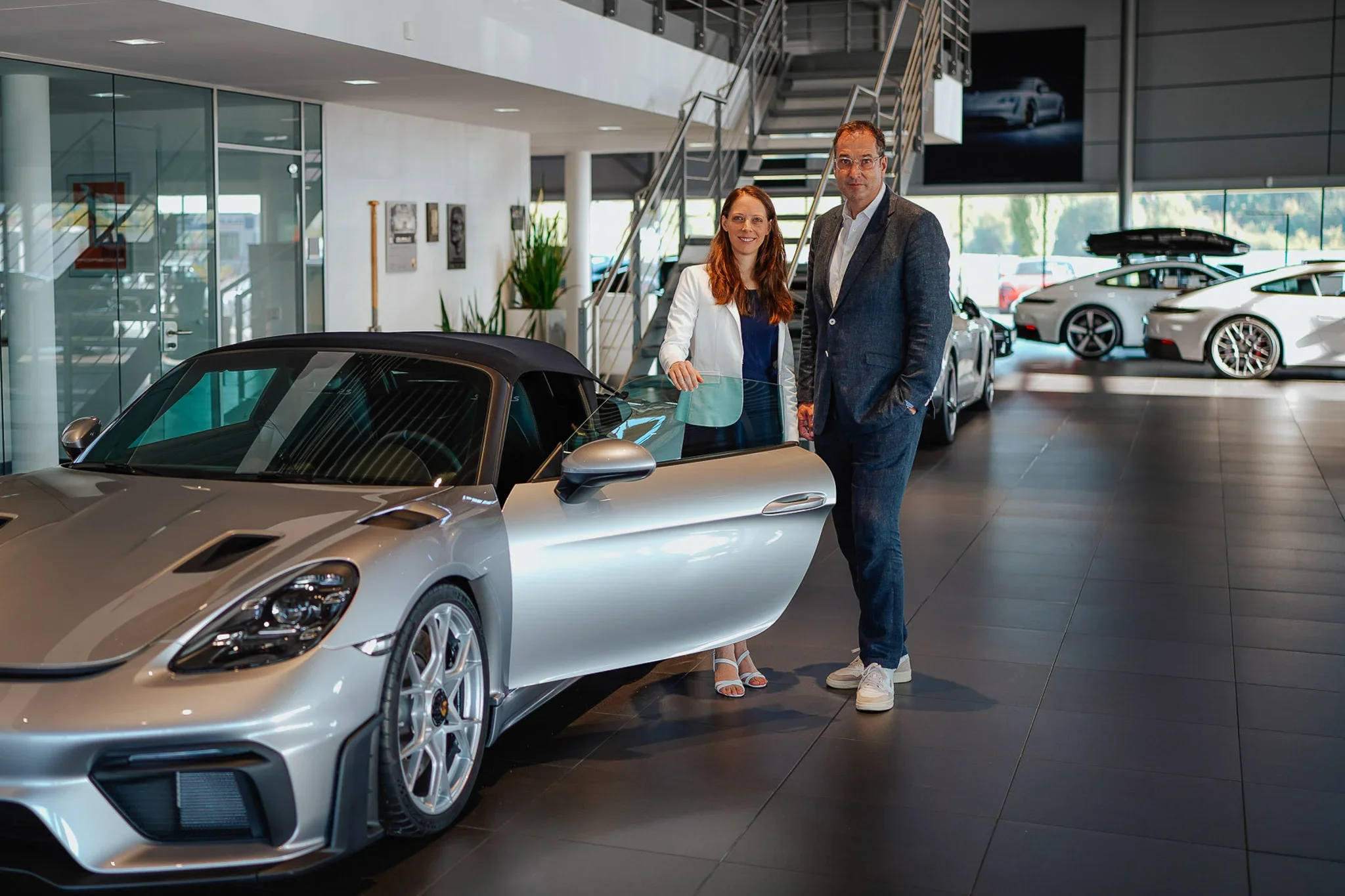 Staffelstabübergabe Porsche Zentrum Würzburg