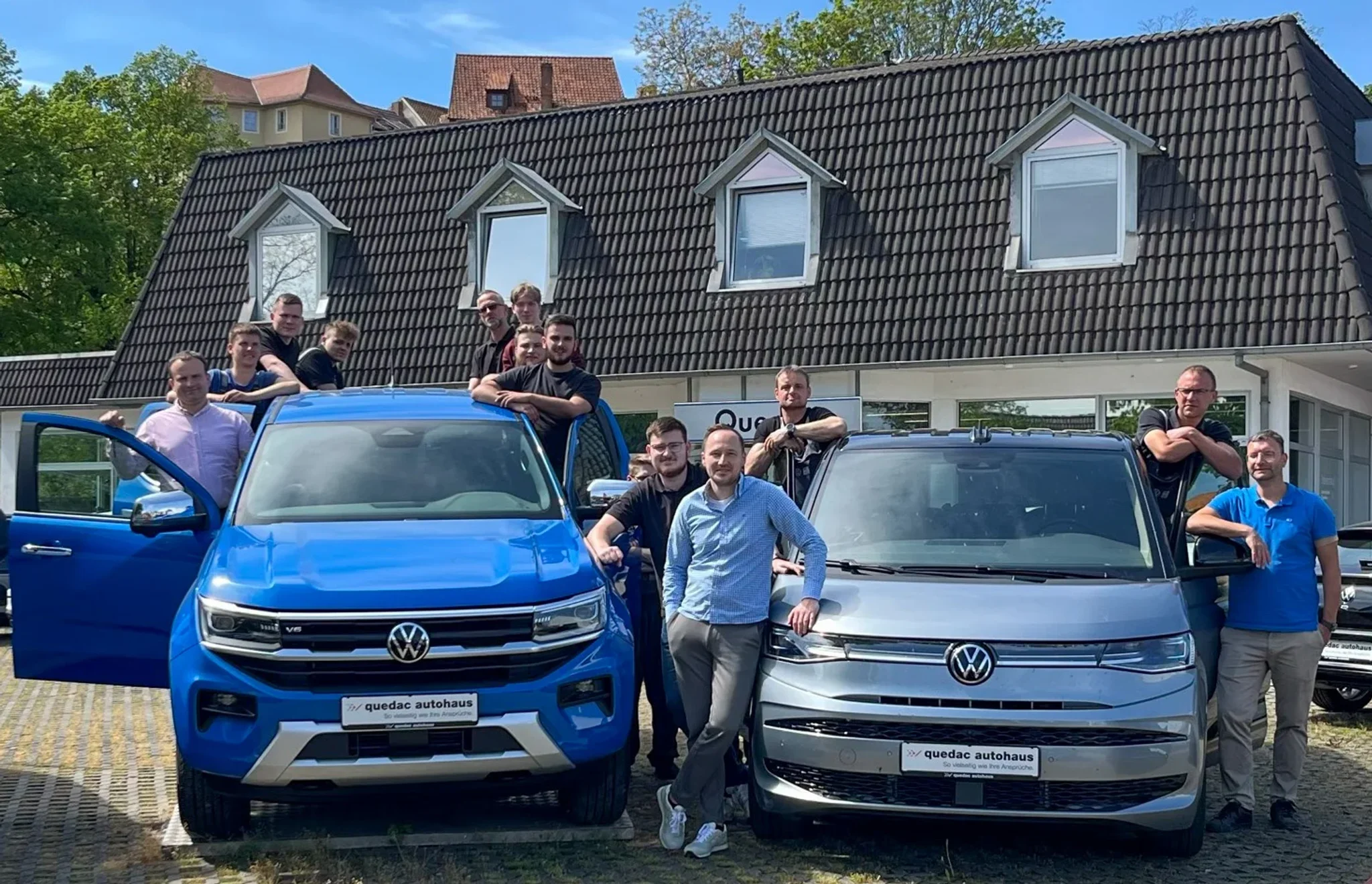 Teambild 3 kleiner.jpg