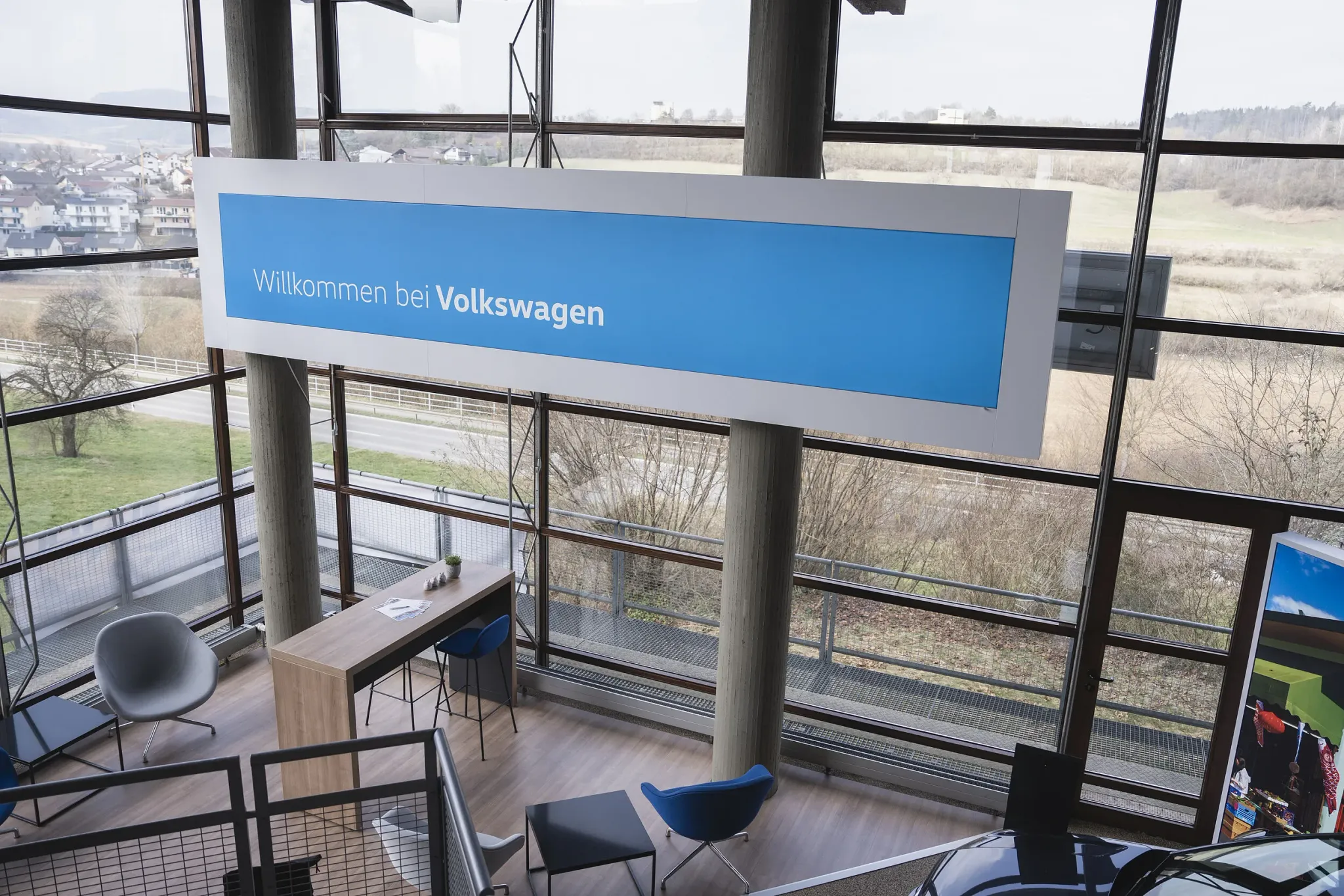 Autohaus Moser von innen fotografiert