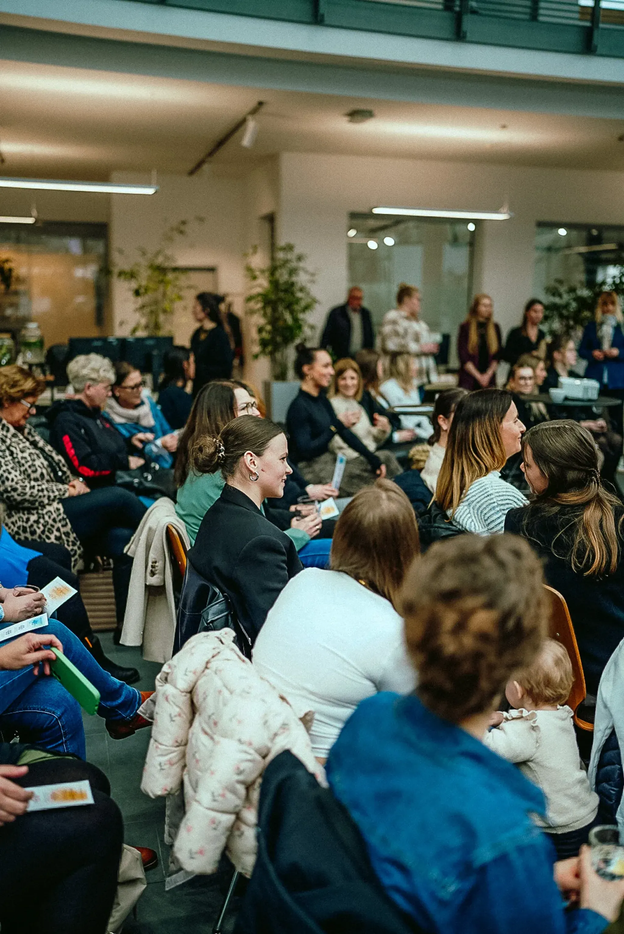 working women Weltfrauentag Spindler