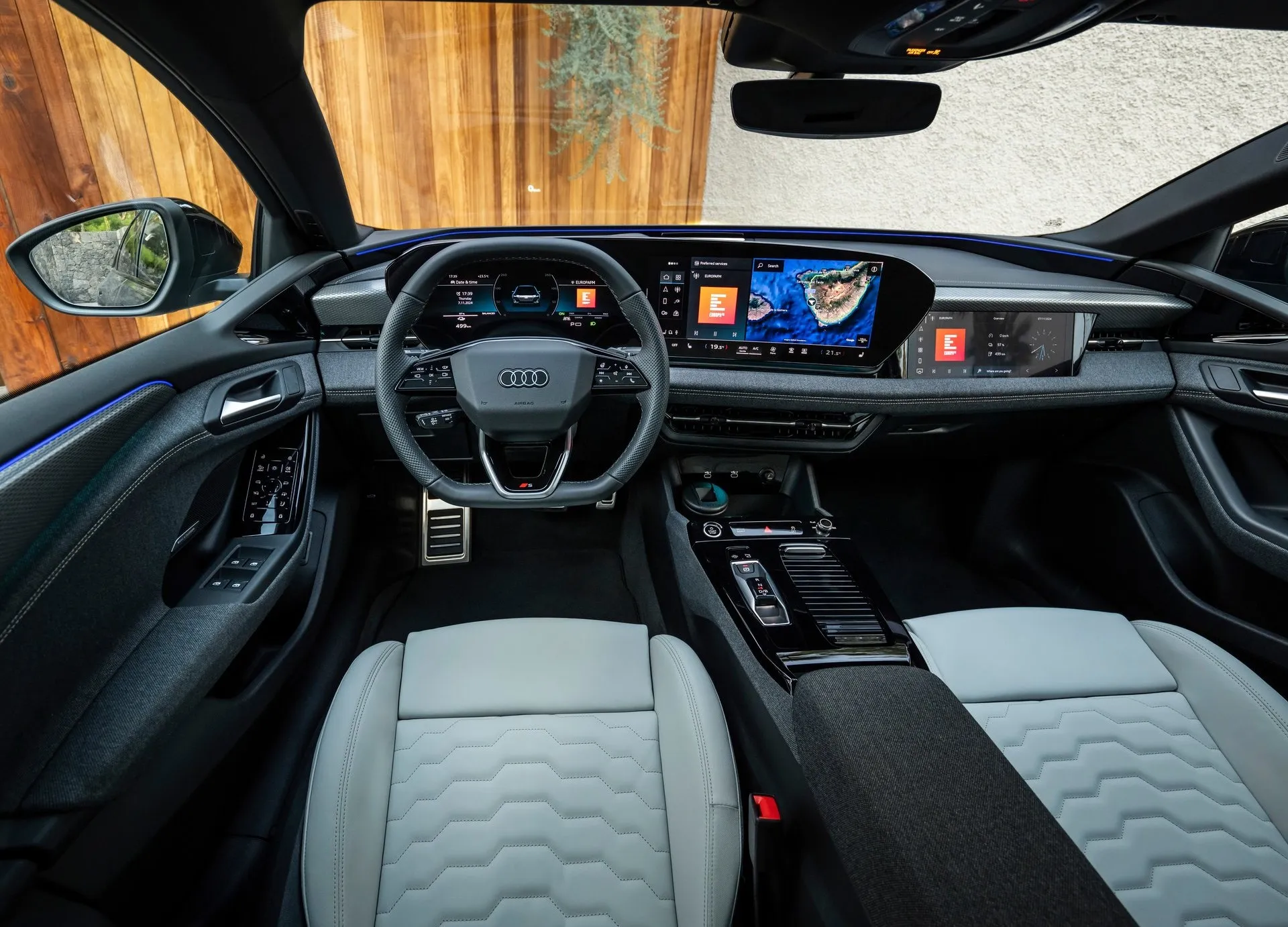 A6 e-tron cockpit.jpg