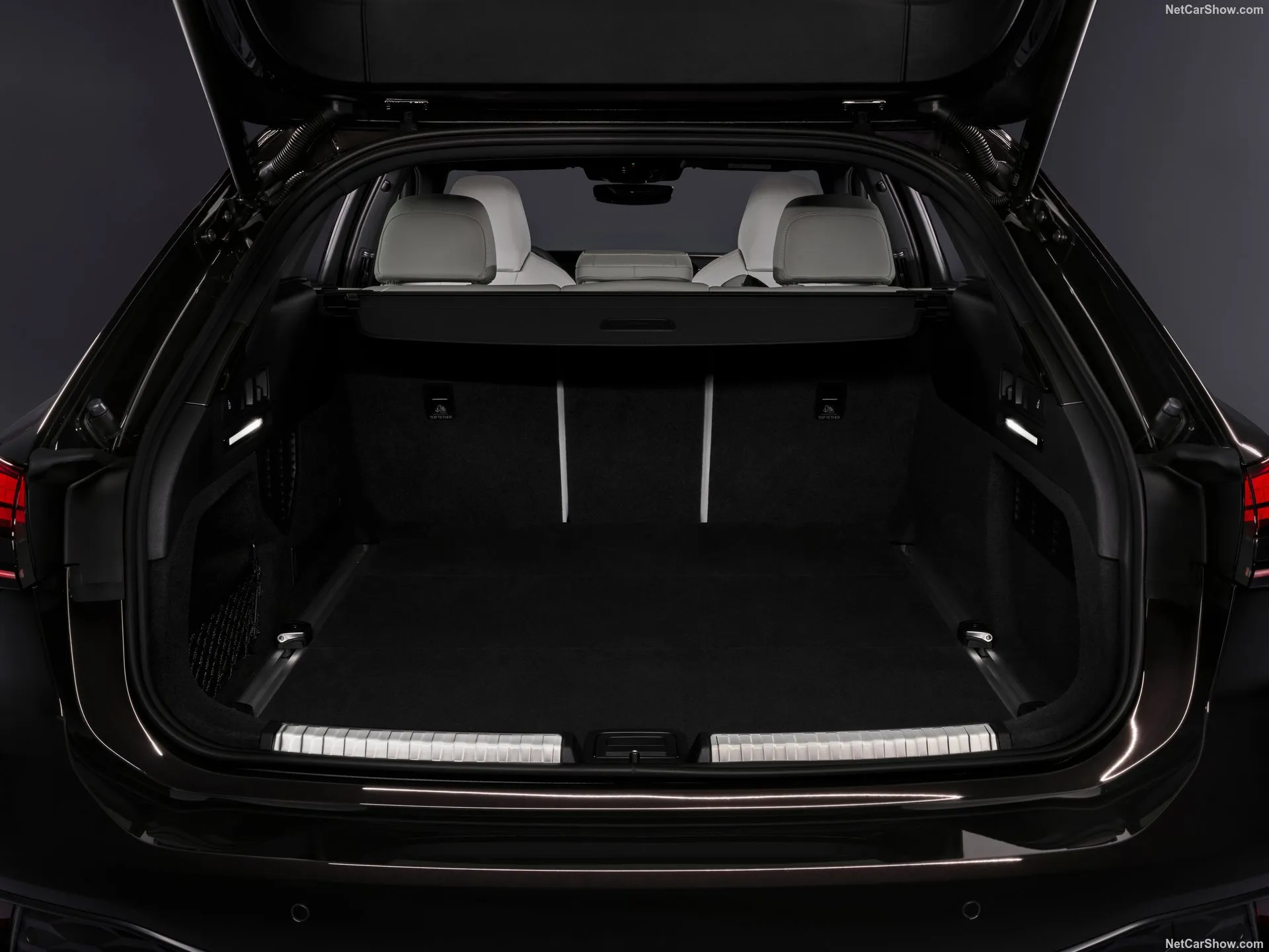 Audi-A6_Avant-kofferaum