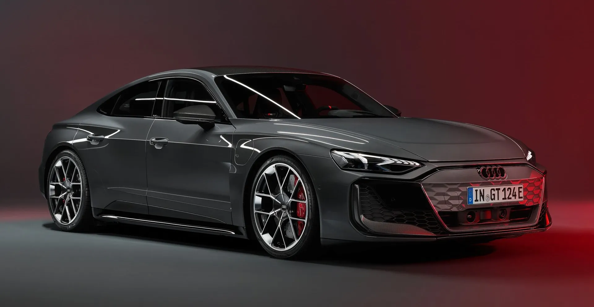 Audi-RS_e-tron_GT-2025Lageroffensive WEB.jpg