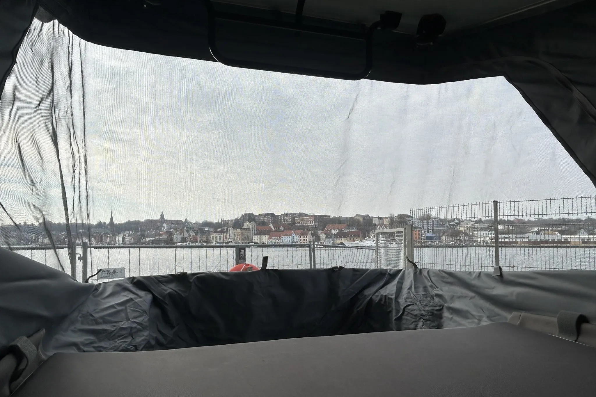 Aufstelldach mit Panoramablick im Vantourer Urban