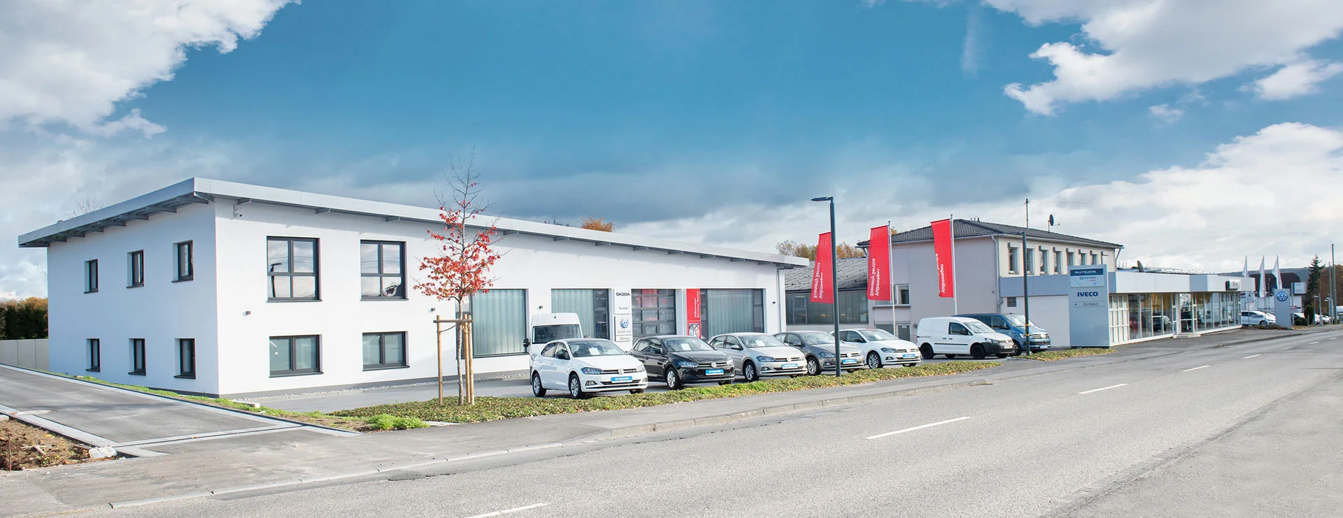 Auto Zentrale Sturm, Außenansicht von links