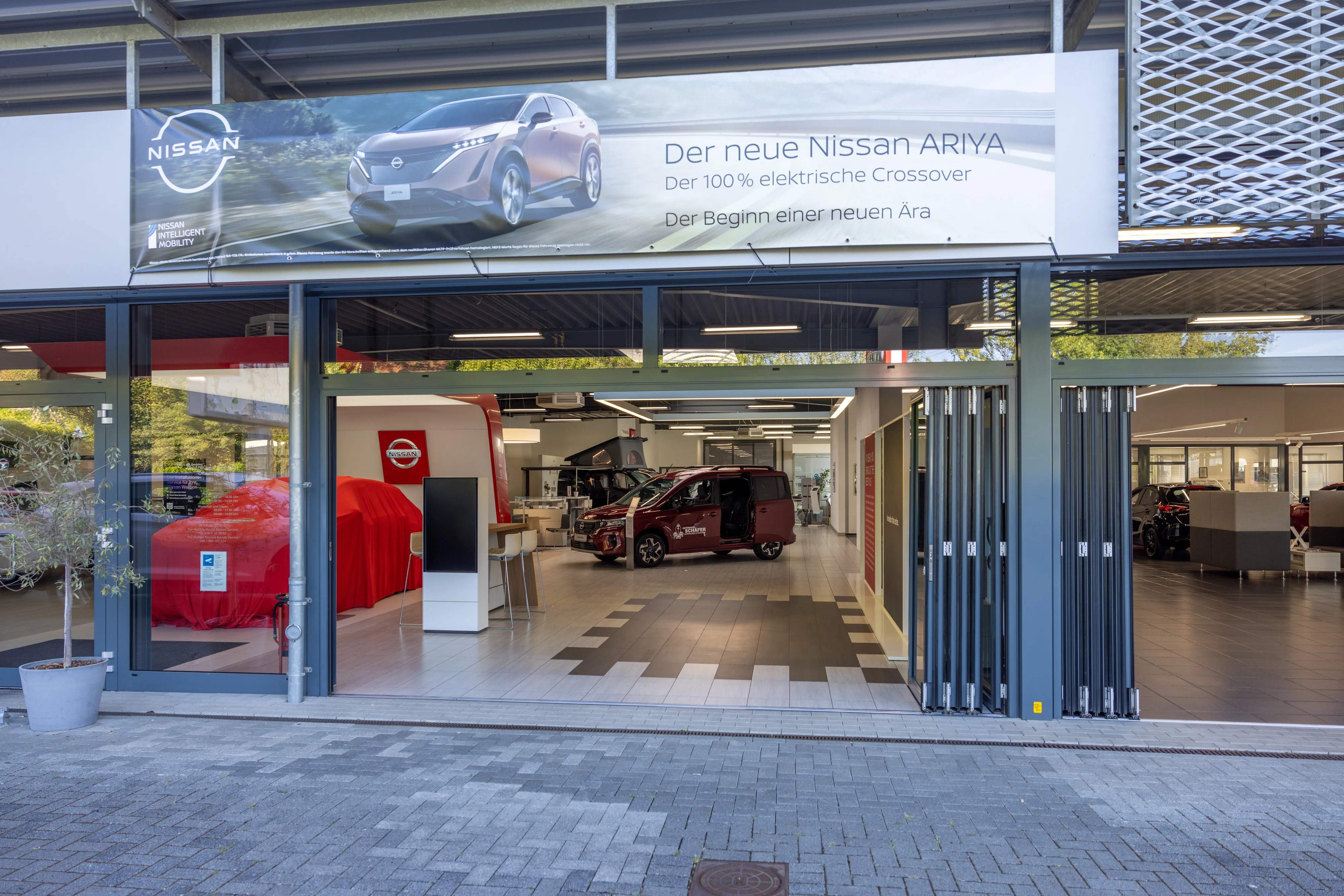 Auto-Schäfer-Leverkusen-Eingang zum Autohaus in Leverkusen