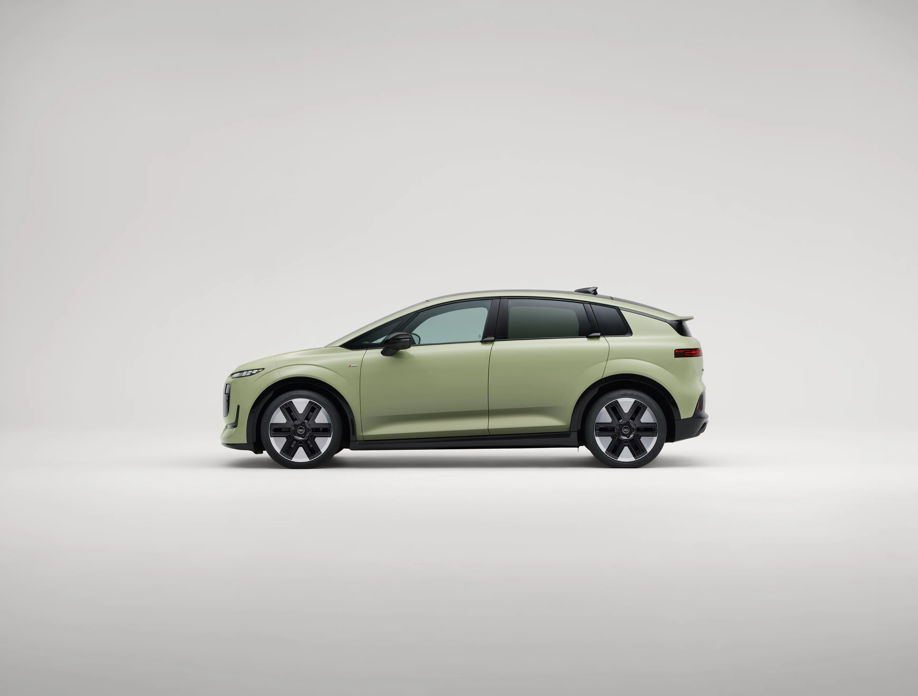 BA-AUDI-WBK-3530742-F-Audi_A2_e-tron_Reveal_Final-Full-HighRes_A2e_2026_9171_72dpi_RGB.jpg