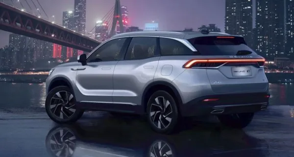 Baic X75-Heckansicht