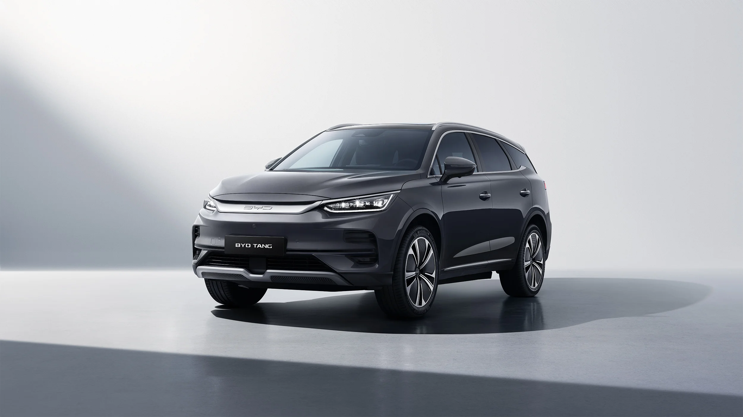 BYD Tang_5.jpg