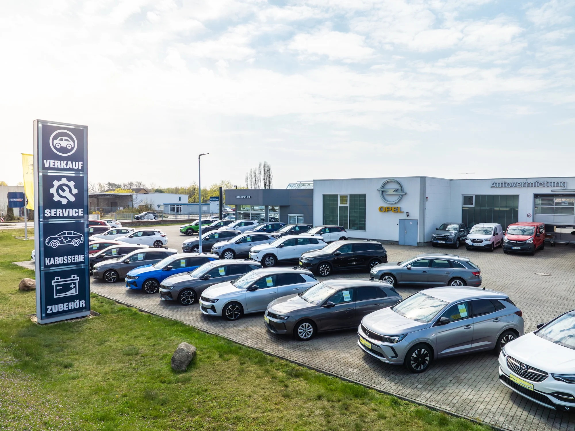 Autohaus Hannuschka, Ansicht des Gebrauchtwagen Platzes