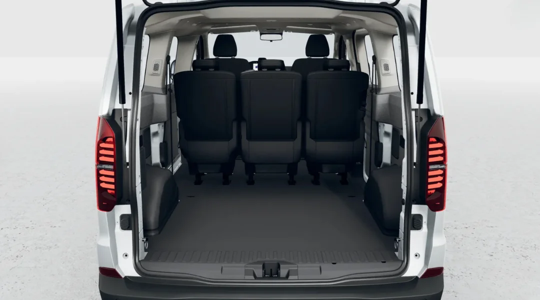 e-Transporter Kombi VW Nutzfahrzeuge Autohaus Elmshorn (4).png