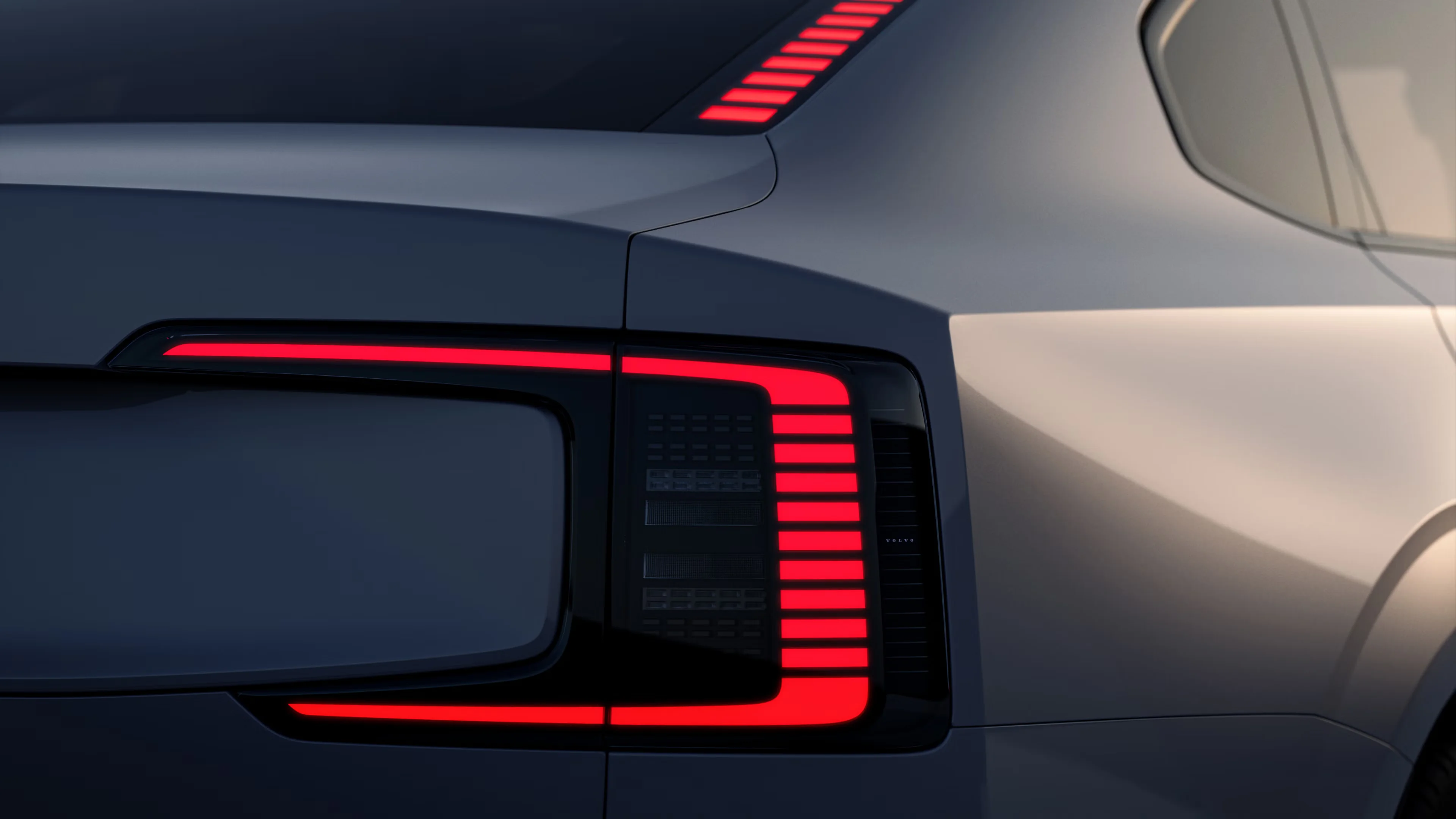 es90-electric-pdp-spotlighthero-gallery-4-16x9.jpg