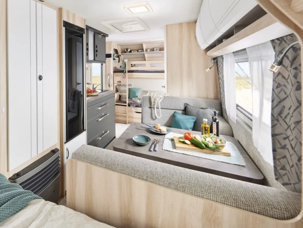 Innenaufnahme Hobby De Luxe 490 KMF, Modell 2025