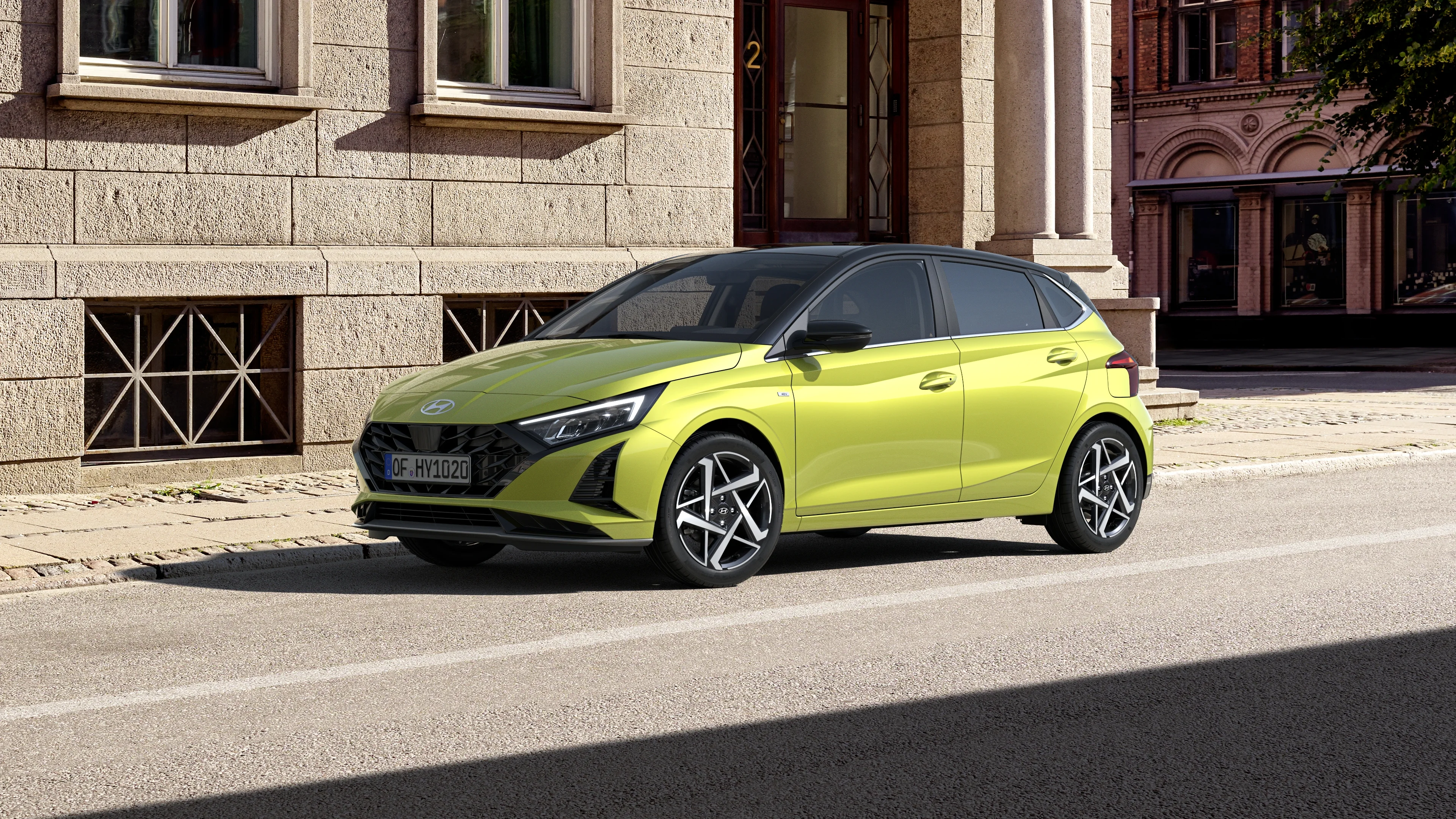 i20_Exterieur_LucidLimeMetallic_Seite.jpg