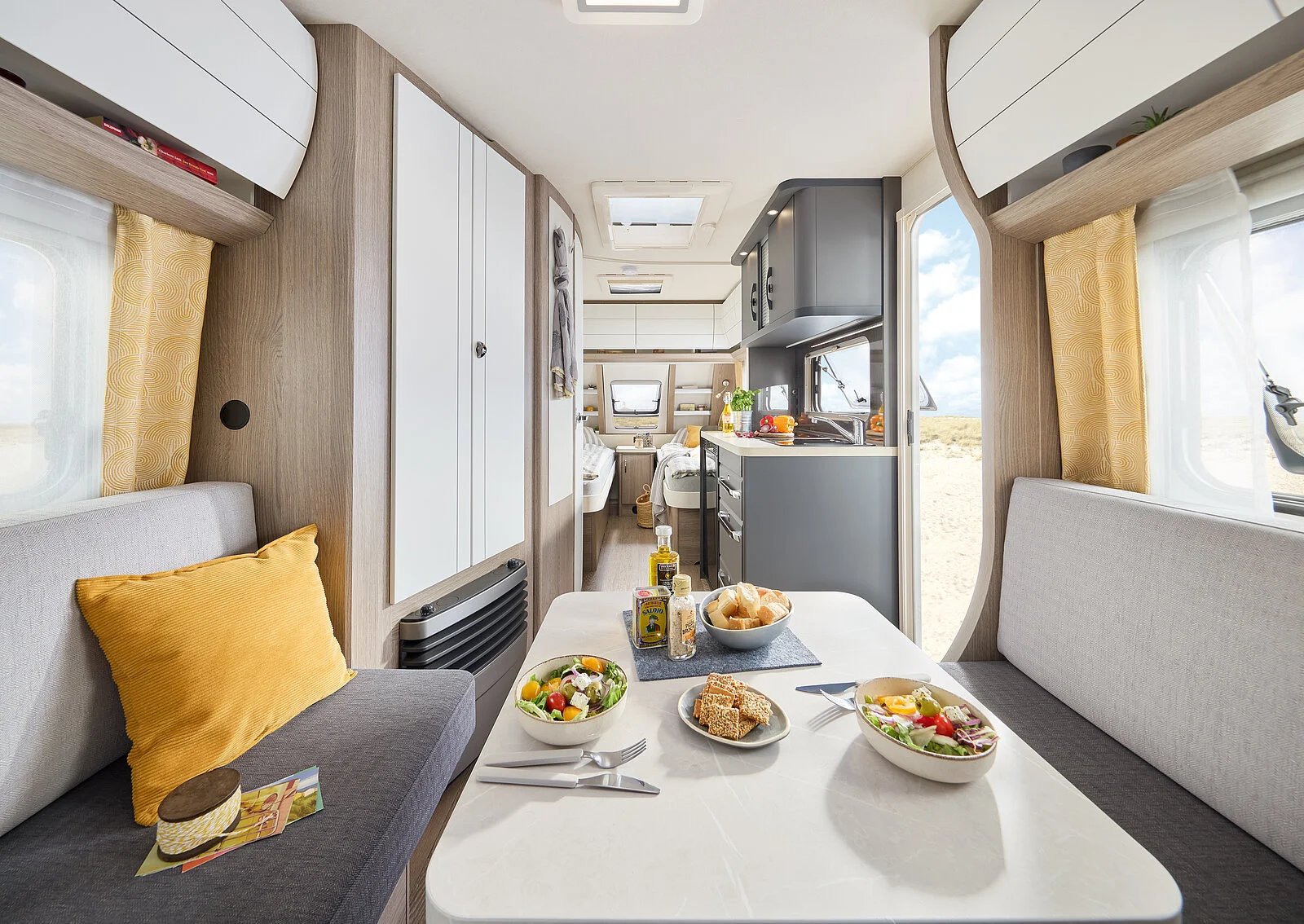 Innenansicht eines Hobby Ontour Wohnwagens