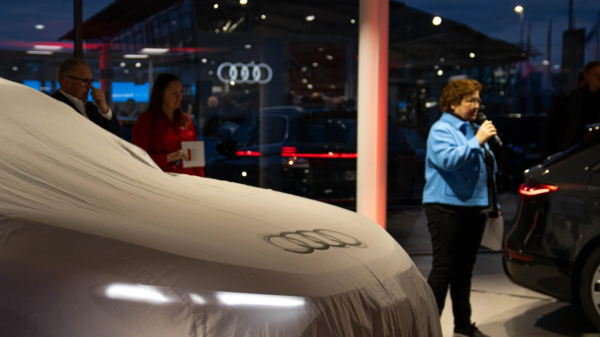 Verdeckter Audi wird erstmalig präsentiert