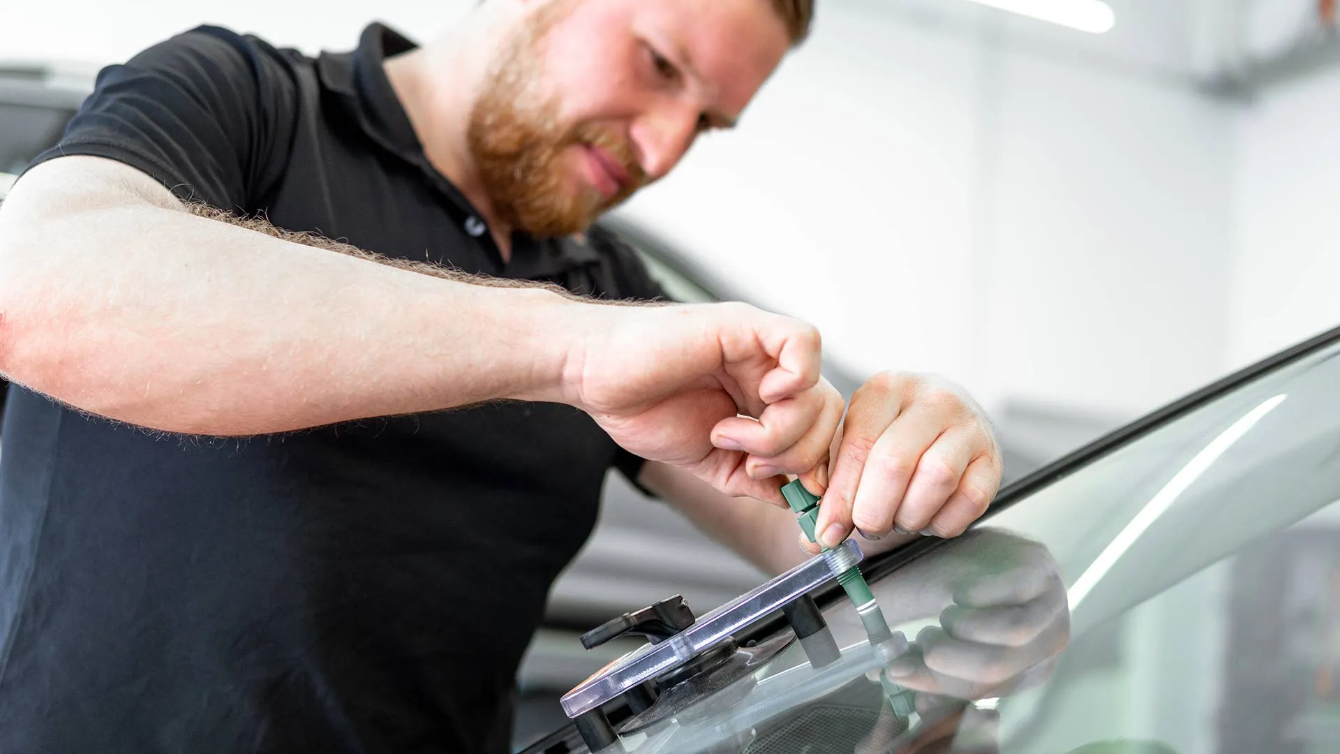 Windschutzscheibentausch und Scheibenreparatur