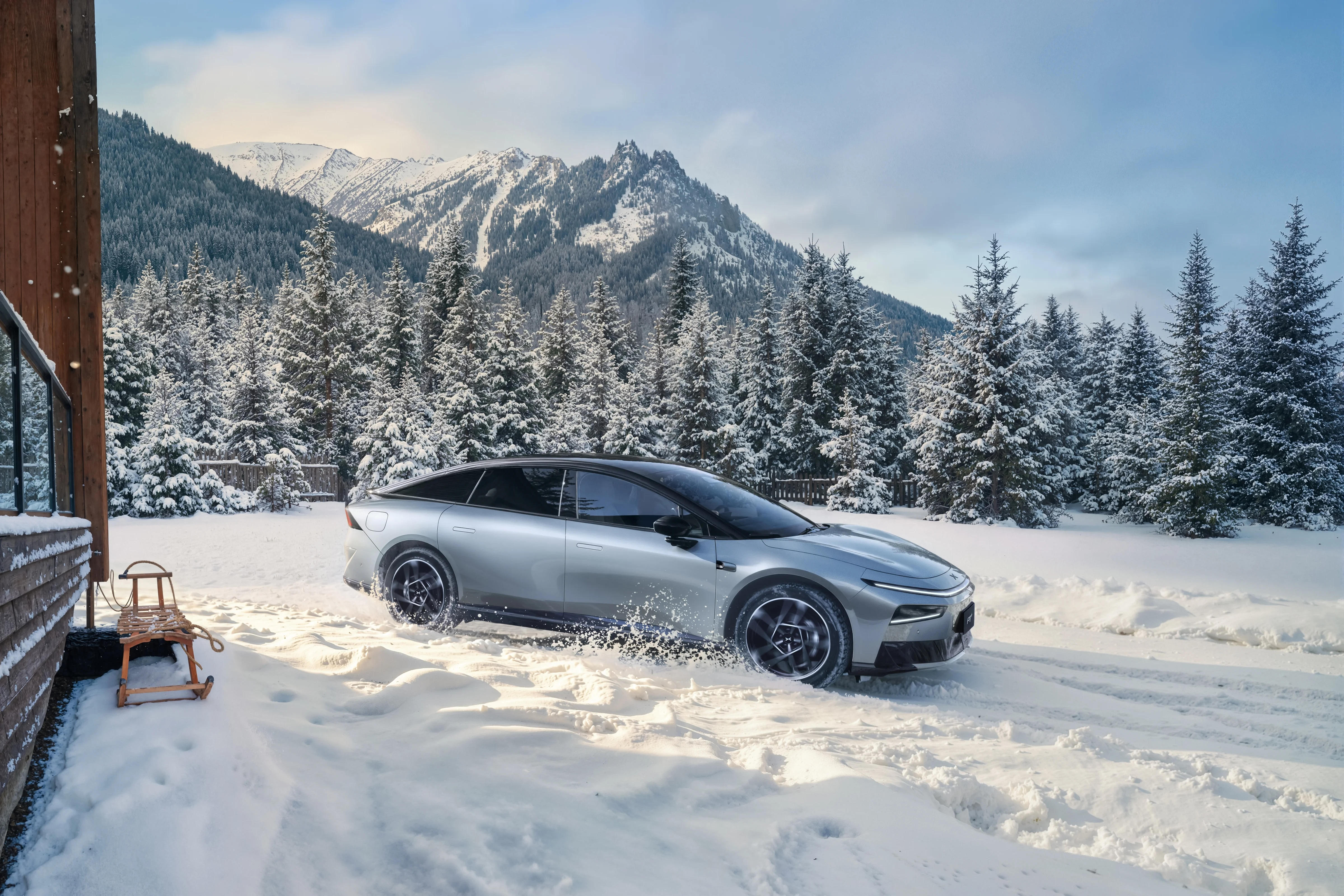 XPENG P7+ High RES - Snow road run2 - silver.jpg